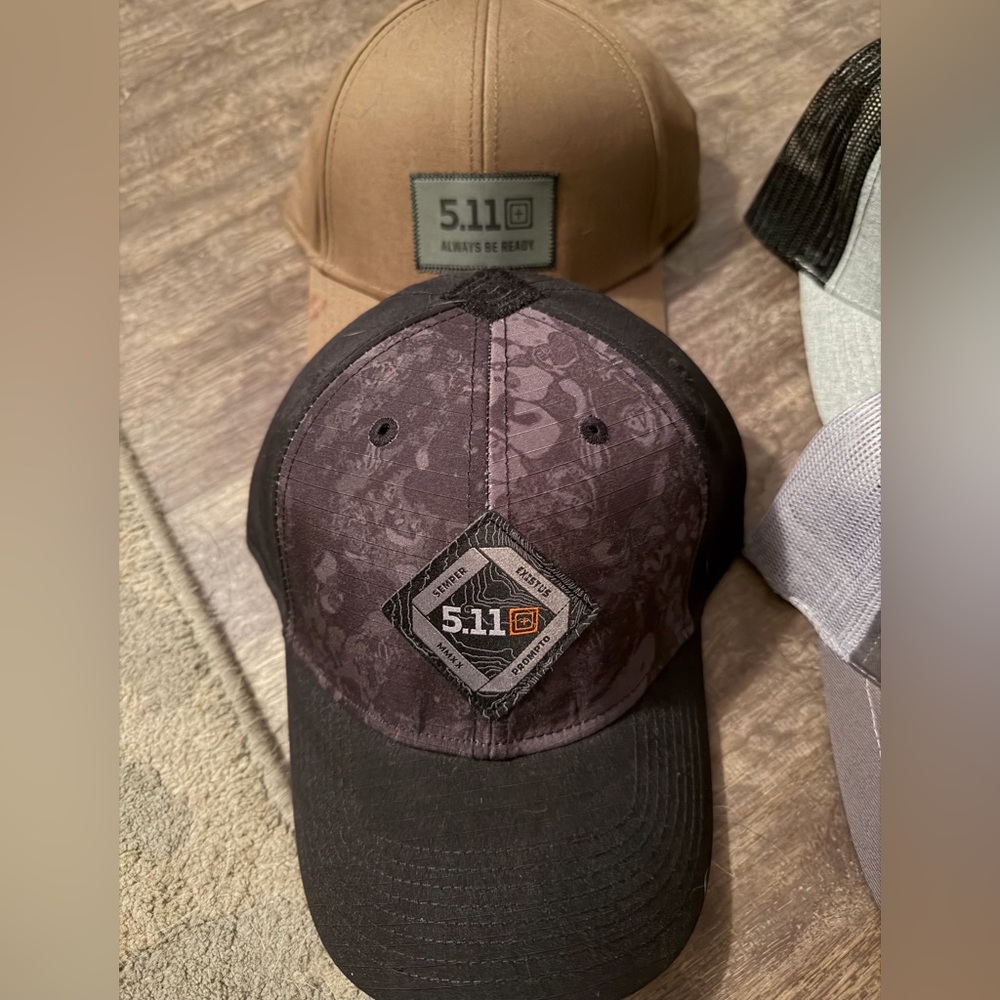 Bundle of 4 Tactical Performance Hats - Picture 2 of 5
